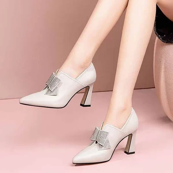 Ladies Black Dress Shoes Leather Ankle Boots Ladies Fashion High Heels Diamond Bow Boots 8Cm High Heels Pointed Toe Elegant Shoes Sapatos Femininos