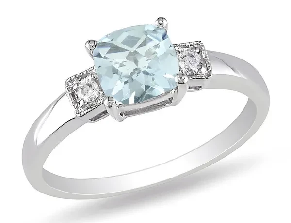 Aquamarine Ring 4/5 Carat (ctw) with Diamonds in Sterling Silver